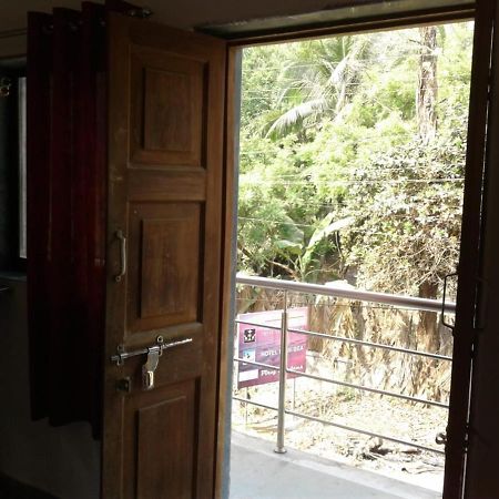 Hotel Kalpavruksha Alībāg Exterior foto